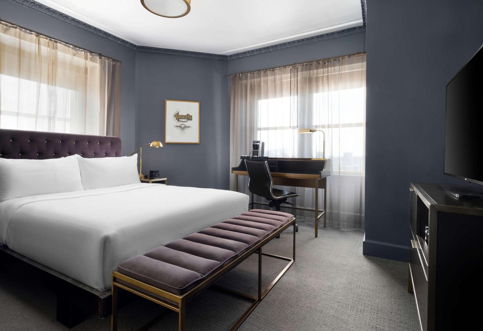 Hotel Phillips Kansas City, Curio Collection By Hilton Экстерьер фото