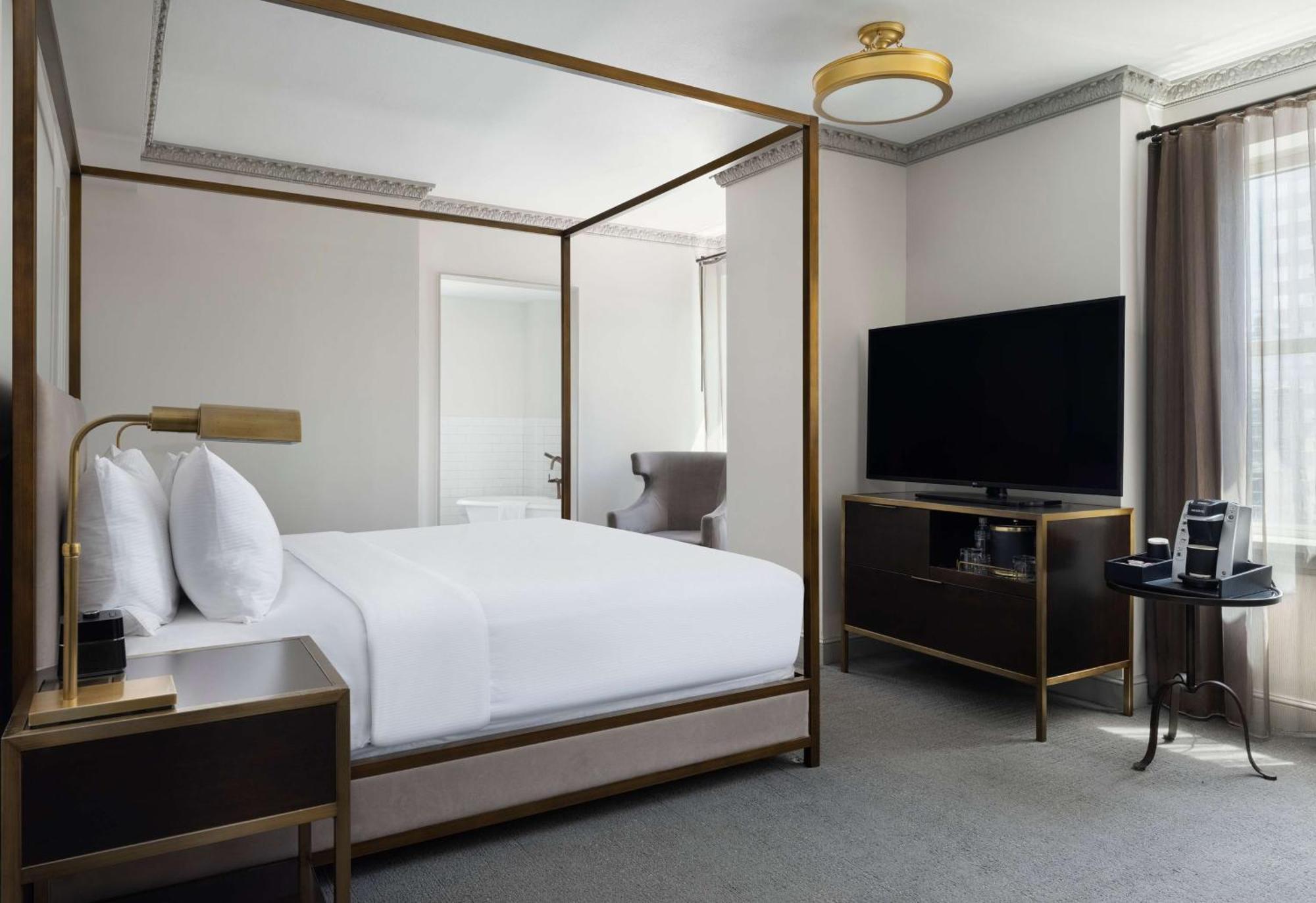 Hotel Phillips Kansas City, Curio Collection By Hilton Экстерьер фото